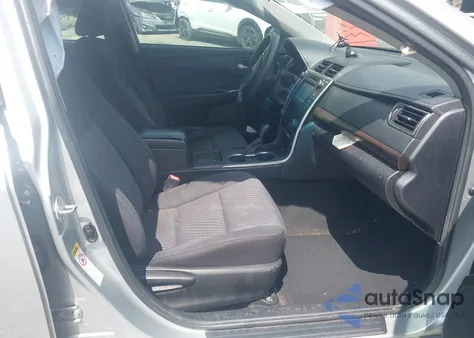 2016 Toyota Camry Le z USA, uszkodzony, nr VIN 4T4BF1FK0GR545433